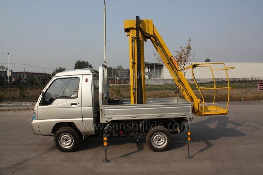 點(diǎn)擊查看詳細(xì)信息<br>標(biāo)題：電動(dòng)作業(yè)車(chē) 閱讀次數(shù)：3370