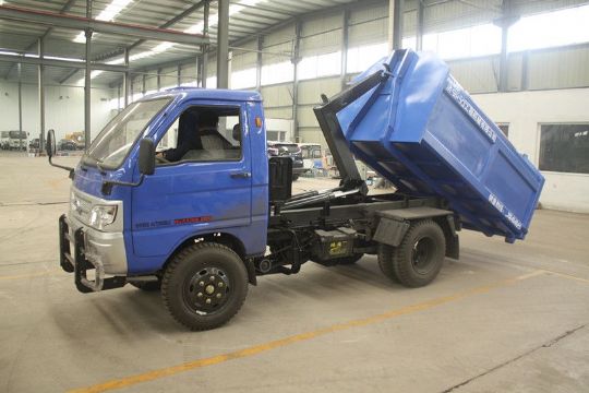 點(diǎn)擊查看詳細(xì)信息<br>標(biāo)題：鉤臂式垃圾車 閱讀次數(shù)：4606