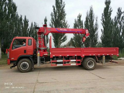 點(diǎn)擊查看詳細(xì)信息<br>標(biāo)題：8噸東風(fēng)隨車(chē)吊 閱讀次數(shù)：2353