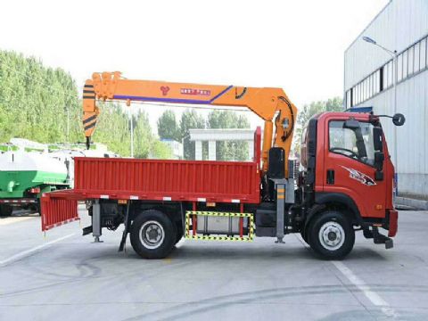 點(diǎn)擊查看詳細(xì)信息<br>標(biāo)題：4噸重汽王牌隨車吊 閱讀次數(shù)：2434