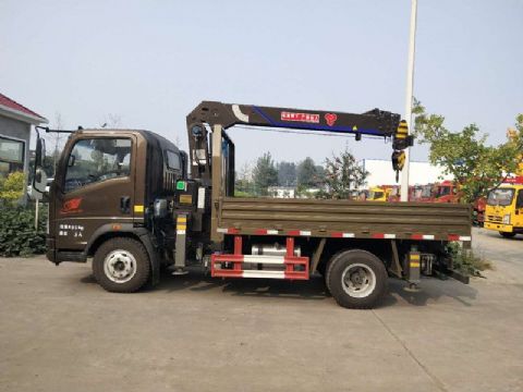 點(diǎn)擊查看詳細(xì)信息<br>標(biāo)題：4噸重汽豪沃隨車吊 閱讀次數(shù)：2419