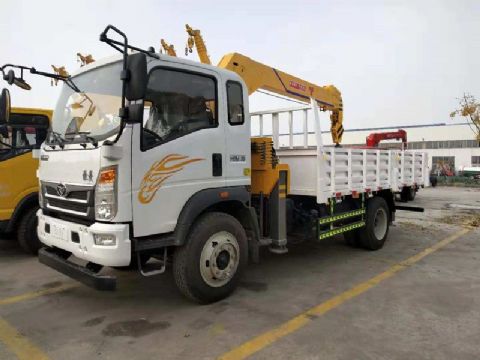 點擊查看詳細信息<br>標題：5噸重汽豪曼隨車吊 閱讀次數(shù)：2554