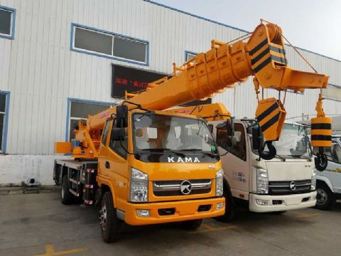 點擊查看詳細信息<br>標題：10噸凱馬汽車吊 閱讀次數(shù)：2470