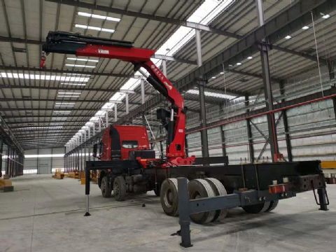 點(diǎn)擊查看詳細(xì)信息<br>標(biāo)題：15噸折臂吊 閱讀次數(shù)：3043