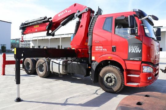 點(diǎn)擊查看詳細(xì)信息<br>標(biāo)題：20噸折臂吊 閱讀次數(shù)：3043